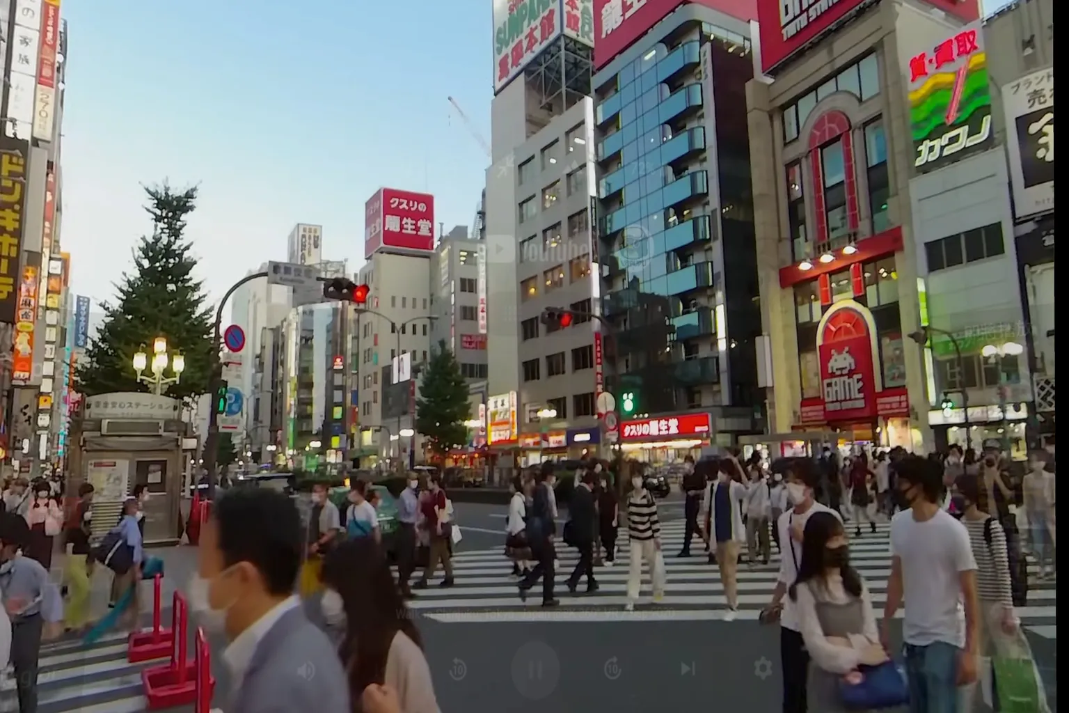 选对 VR 旅游软件，在家就能环游世界